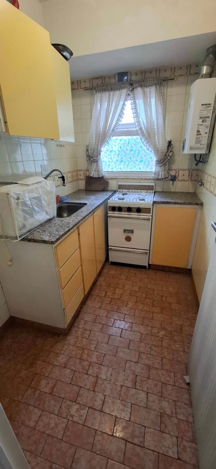 VENTA 2 AMBIENTES CON COCHERA 