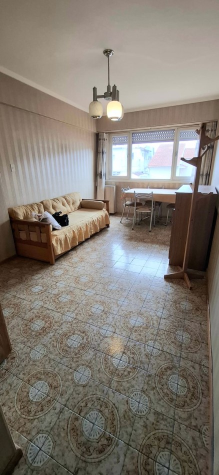 VENTA 2 AMBIENTES CON COCHERA 