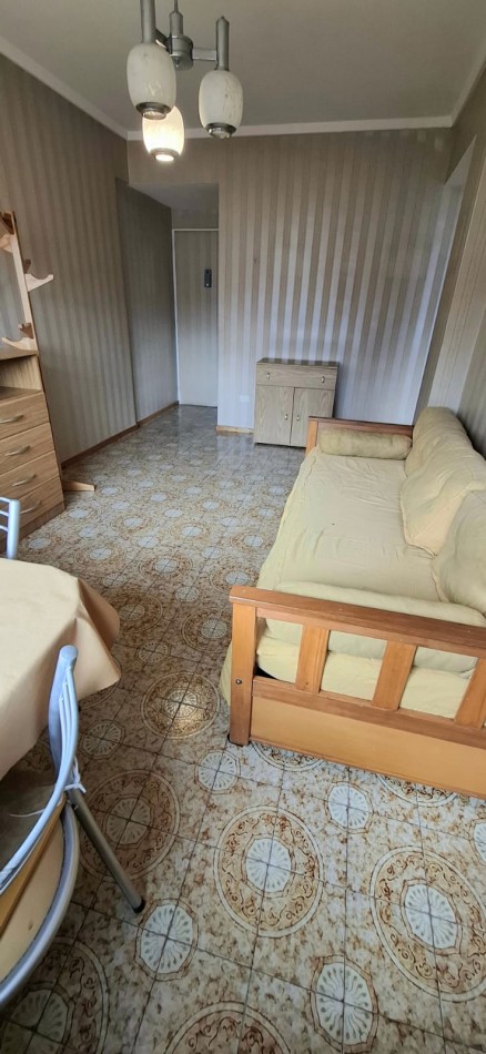 VENTA 2 AMBIENTES CON COCHERA 