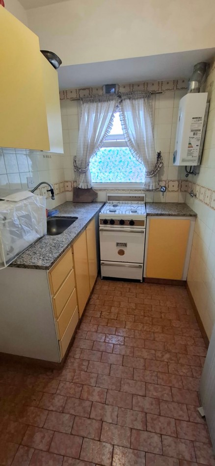 VENTA 2 AMBIENTES CON COCHERA 
