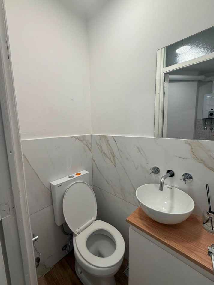 VENTA 2 AMBIENTES CON DEPENDENCIA Y BALCON