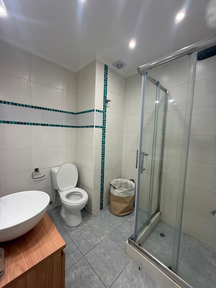 VENTA 2 AMBIENTES CON DEPENDENCIA Y BALCON
