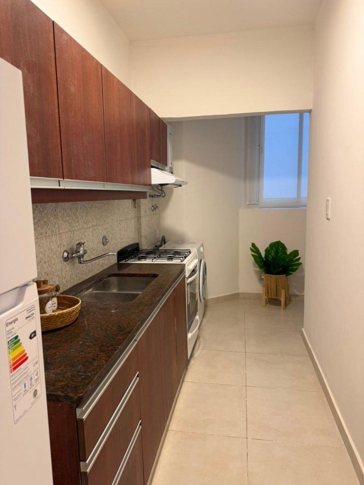 VENTA 2 AMBIENTES CON DEPENDENCIA Y BALCON