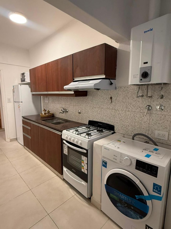 VENTA 2 AMBIENTES CON DEPENDENCIA Y BALCON