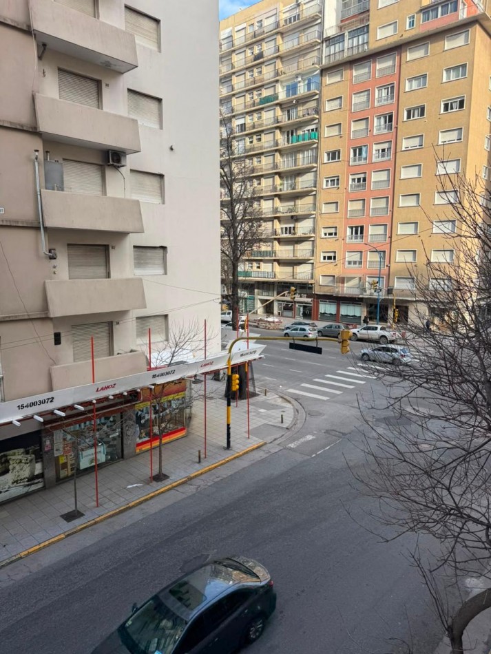 VENTA 2 AMBIENTES CON DEPENDENCIA Y BALCON
