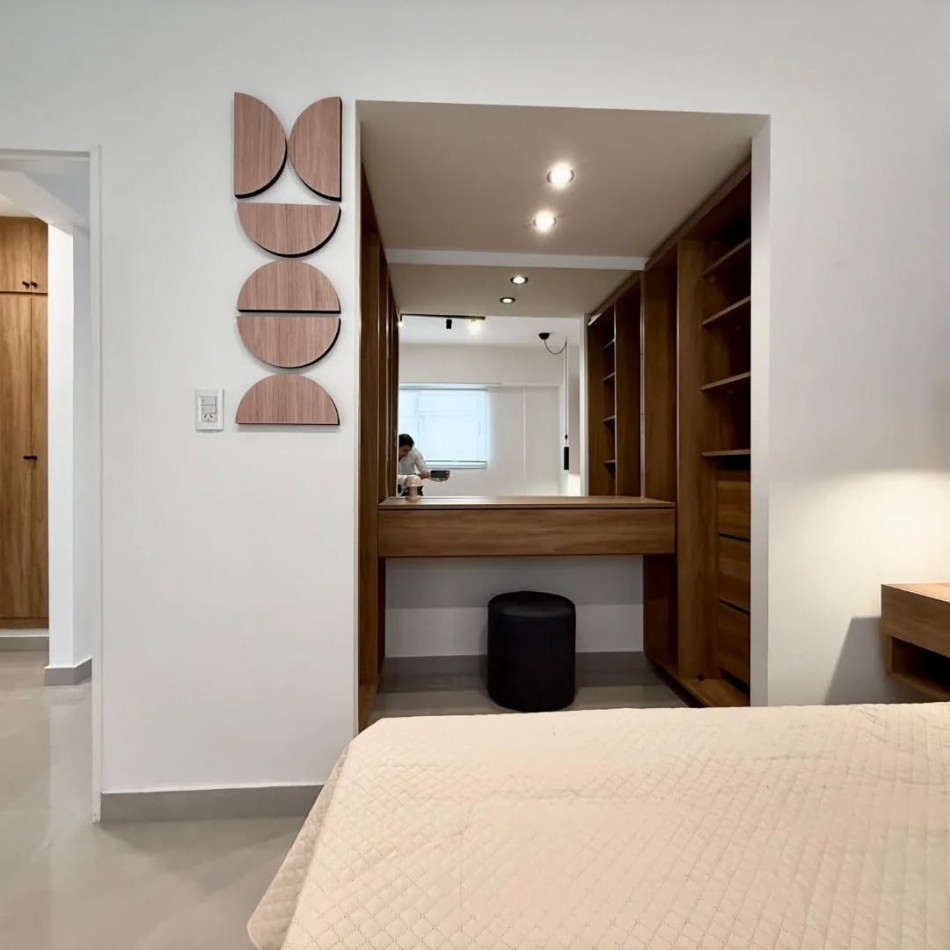 VENTA 3 AMBIENTES A LA CALLE CON BALCON