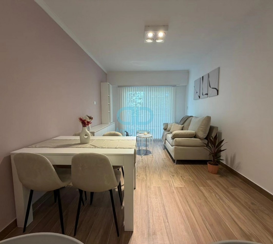 VENTA 2 AMBIENTES CON BALCON A LA CALLE