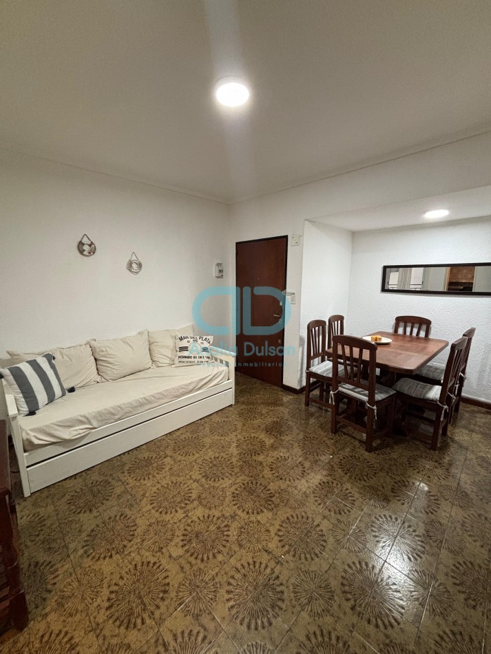 VENTA 2 AMBIENTES AL CONTRAFRENTE CON COCHERA