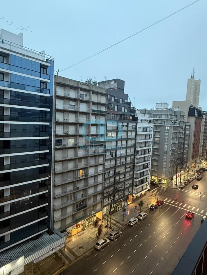 VENTA 3 AMBIENTES CON ESPACIO DE COCHERA