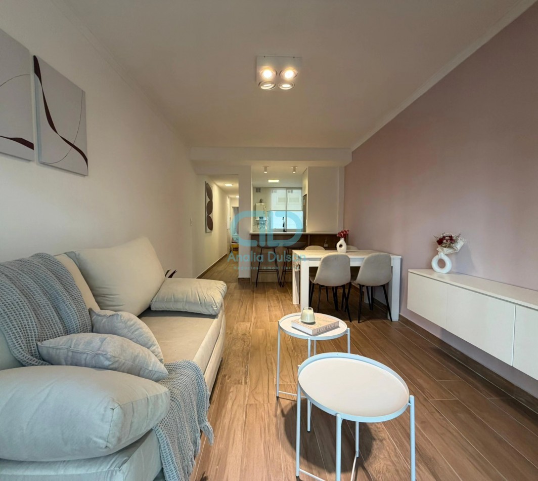 VENTA 2 AMBIENTES CON BALCON A LA CALLE