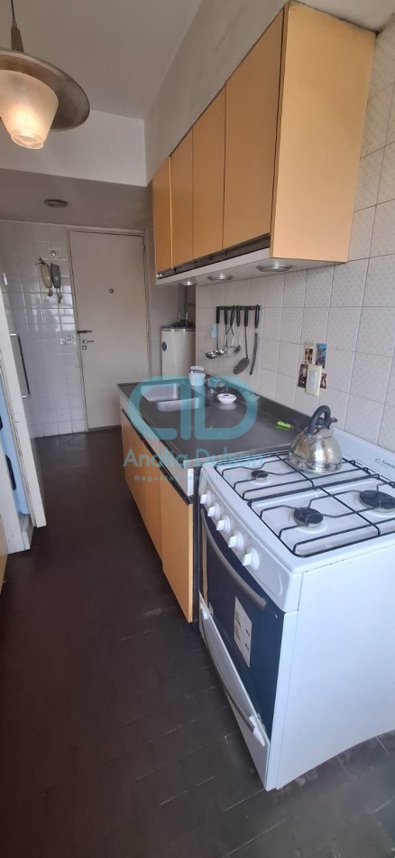 VENTA 4 AMBIENTES- DEPENDENCIA Y COCHERA - VISTA AL MAR 