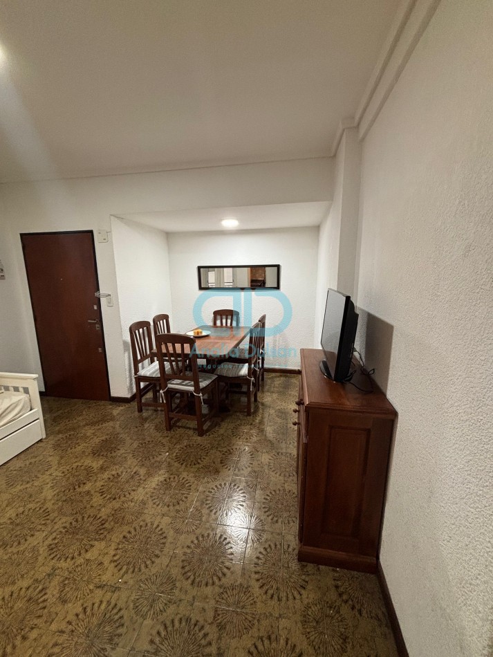 VENTA 2 AMBIENTES AL CONTRAFRENTE CON COCHERA