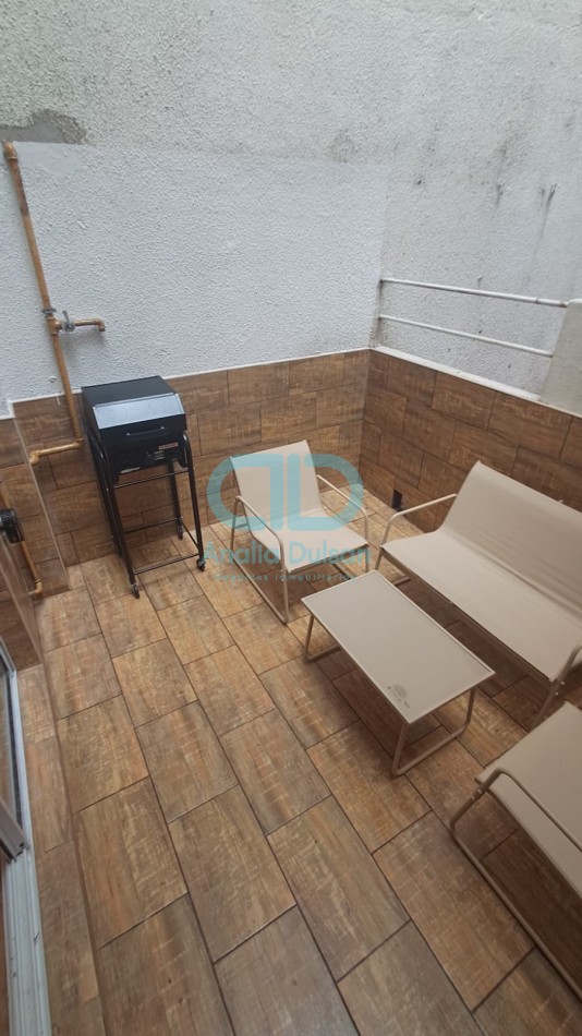 VENTA 2 AMBIENTES CON PATIO Y BALCON