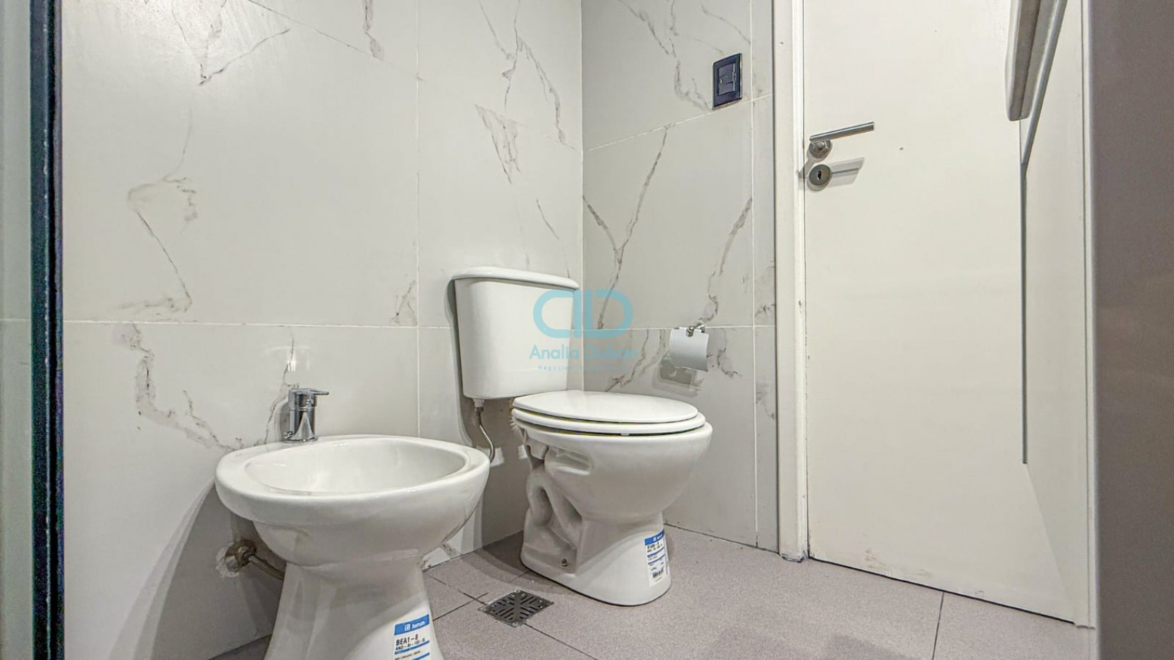VENTA DEPARTAMENTO 2 AMBIENTES CON DEPENDENCIA