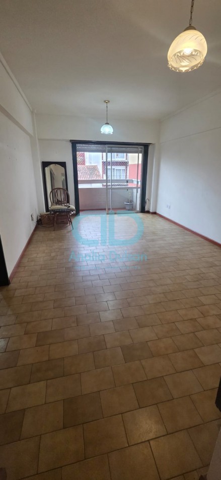 VENTA 3 AMBIENTES - ESPACIO COCHERA 