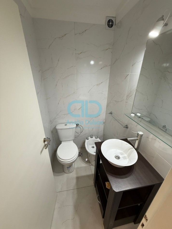 VENTA 3 AMBIENTES CON BALCON CORRIDO