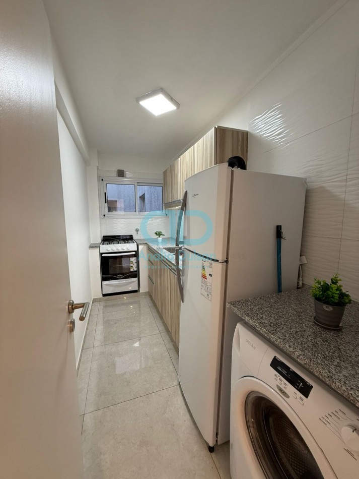 VENTA 3 AMBIENTES CON BALCON CORRIDO