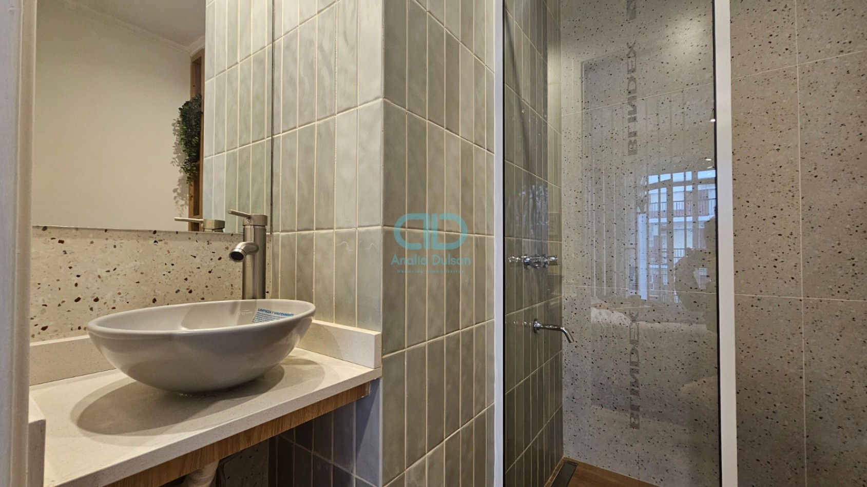 VENTA UN AMBIENTE CON BALCON TERRAZA