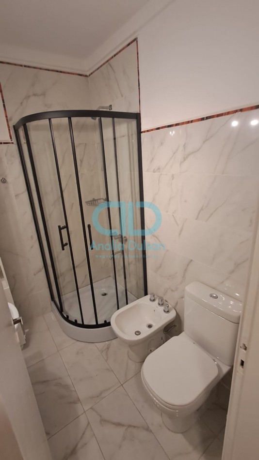 VENTA 2 AMBIENTES CON PATIO Y BALCON