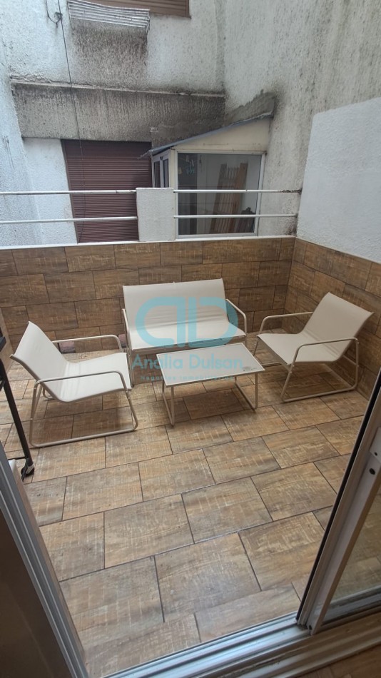 VENTA 2 AMBIENTES CON PATIO Y BALCON