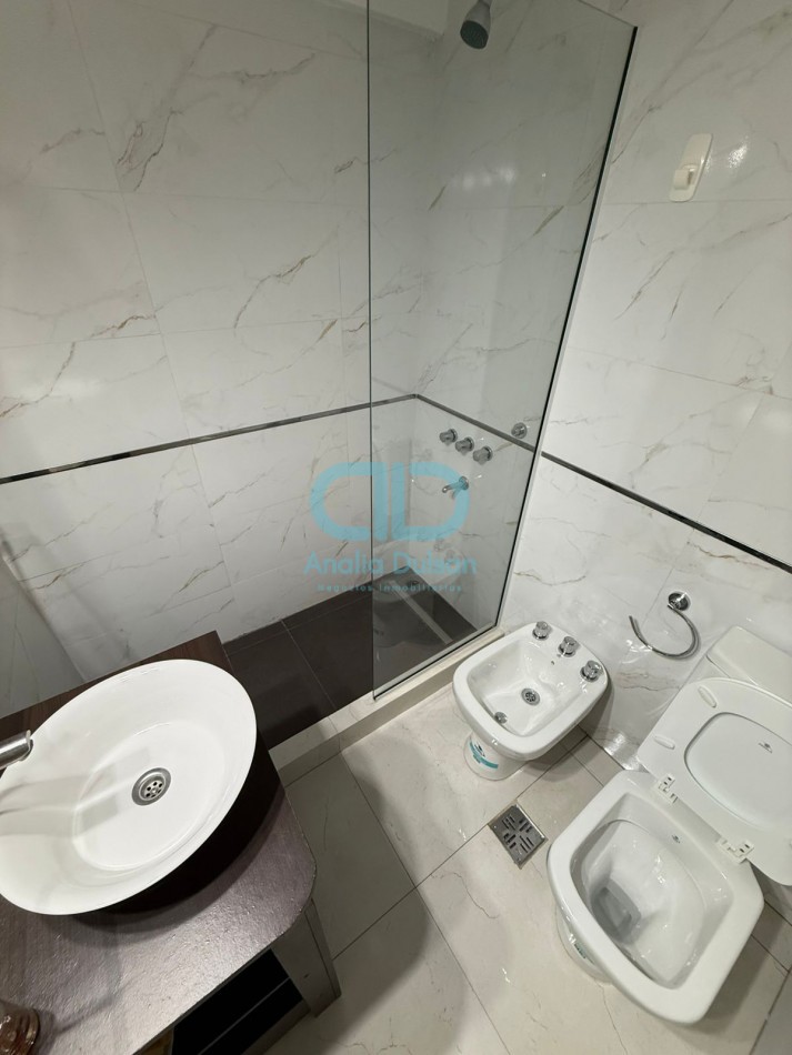 VENTA 3 AMBIENTES CON BALCON CORRIDO