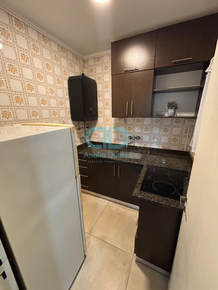 VENTA 2 AMBIENTES AL CONTRAFRENTE CON COCHERA