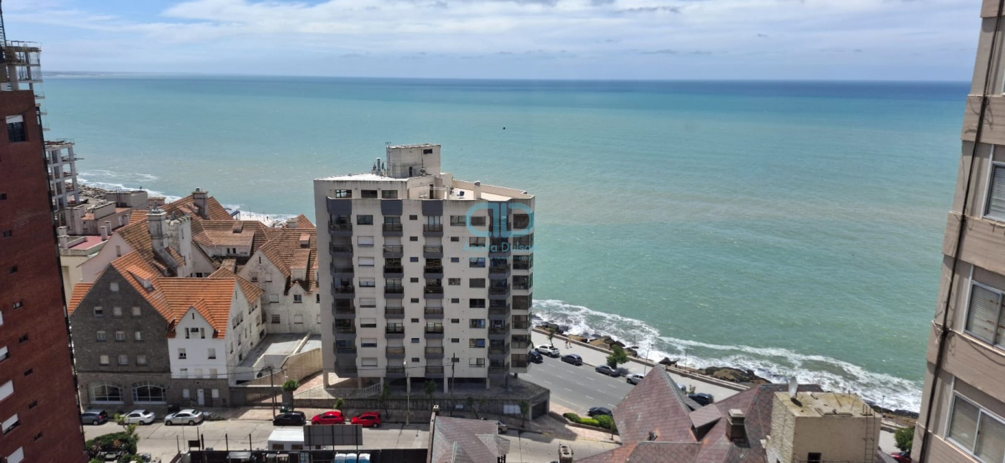 VENTA 4 AMBIENTES- DEPENDENCIA Y COCHERA - VISTA AL MAR 