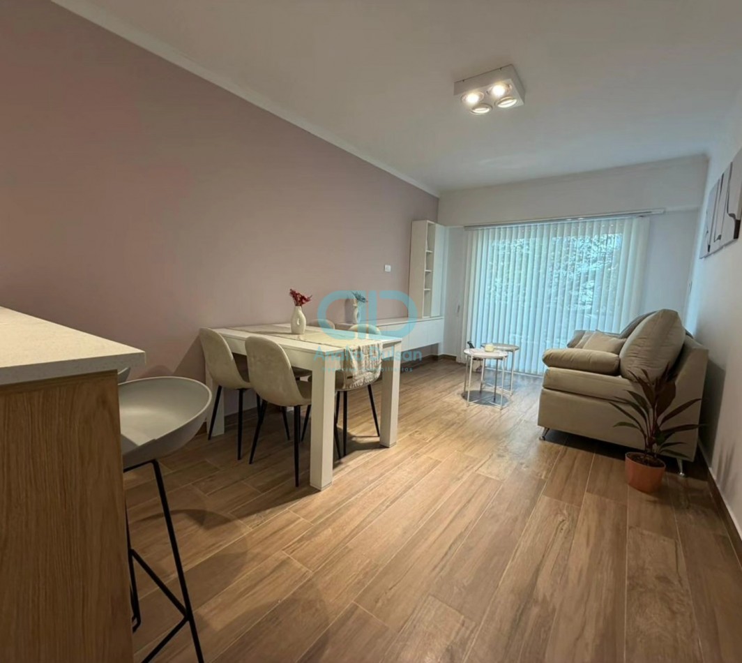 VENTA 2 AMBIENTES CON BALCON A LA CALLE